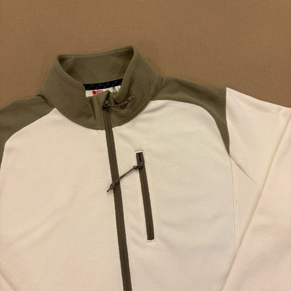 Fjallraven Women Vardag Lite Fleece Half Zip Pullover Chalk White/Light Olive M - Picture 4 of 13